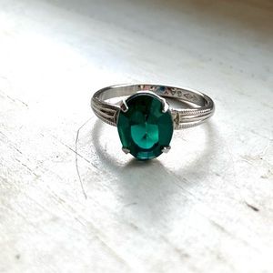 Pretty little costume jewelry ring